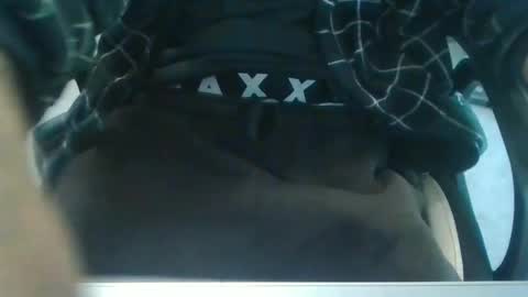Snapshot of boredaussiebloke01 chatting on April 22, 12:46 am boredaussiebloke01 online show from April 22, 12:46 am