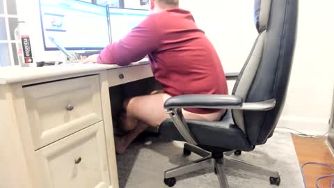 Snapshot of boredhorndog chatting on February 10, 10:51 pm Boredhorndog online show from February 10, 10:51 pm