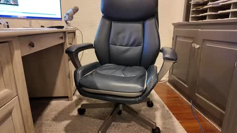 Snapshot of boredhorndog chatting on October 4, 12:58 pm Boredhorndog online show from October 4, 12:58 pm