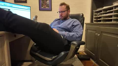 Snapshot of boredhorndog chatting on March 2, 2:24 pm Boredhorndog online show from March 2, 2:24 pm