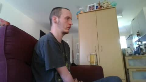 Snapshot of boredlul chatting on July 8, 1:15 pm boredlul online show from July 8, 1:15 pm