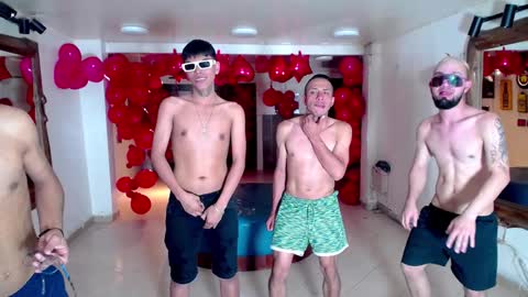 THOMAS AND DAMIAND online show from January 20, 7:15 am