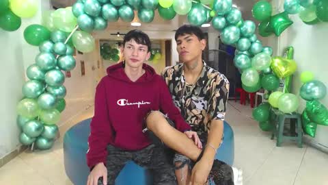 THOMAS AND DAMIAND online show from March 5, 5:18 am