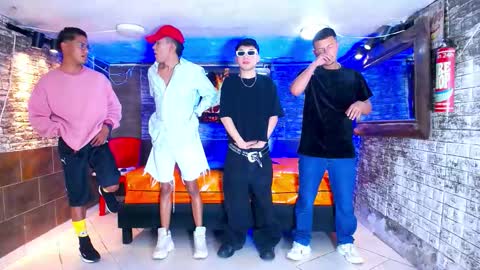 THOMAS AND DAMIAND online show from September 8, 4:17 pm