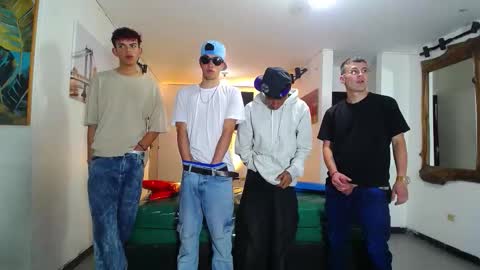 THOMAS AND DAMIAND online show from January 12, 7:19 pm