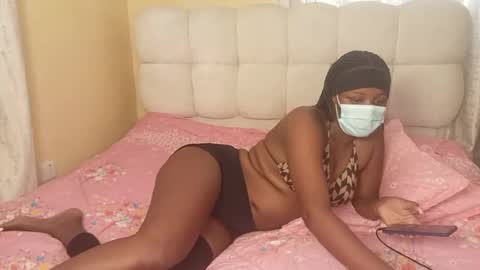 Snapshot of bossetassy chatting on June 14, 11:34 am bossetassy online show from June 14, 11:34 am