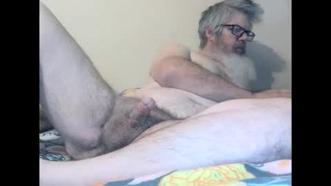 Snapshot of bottombitch44 chatting on December 22, 6:43 am bottombitch44 online show from December 22, 6:43 am