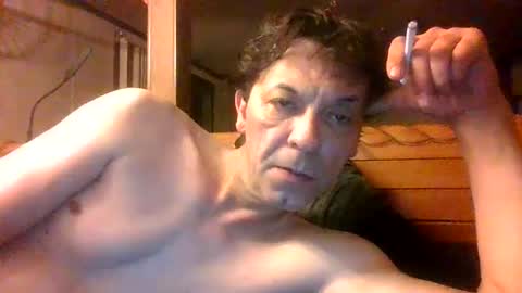 Snapshot of bottomcdforoldersc chatting on October 4, 9:18 am James online show from October 4, 9:18 am
