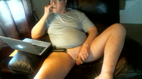 Snapshot of bottomjacki chatting on May 26, 11:17 am Jackie online show from May 26, 11:17 am