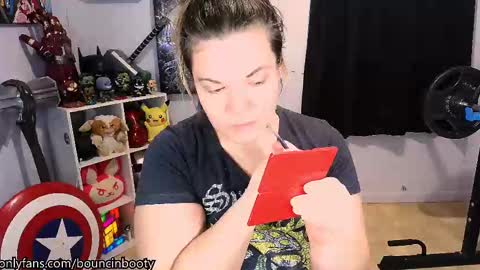 Snapshot of bouncinbooty chatting on March 2, 5:44 am Pumpkin Butt online show from March 2, 5:44 am