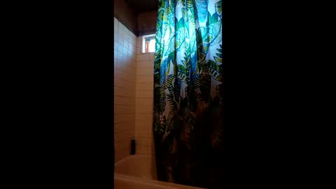Snapshot of bouncr714 chatting on February 8, 10:57 pm bouncr714 online show from February 8, 10:57 pm