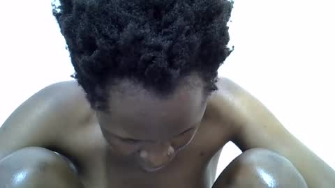 bouncy_vee online show from June 17, 1:12 pm