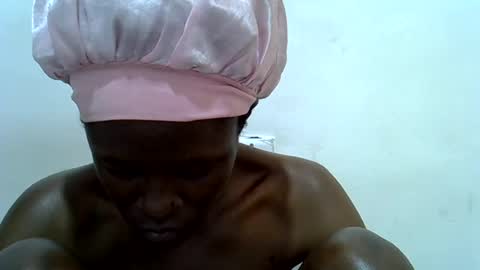 bouncy_vee online show from June 29, 10:37 am