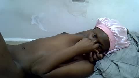 bouncy_vee online show from July 25, 12:03 pm