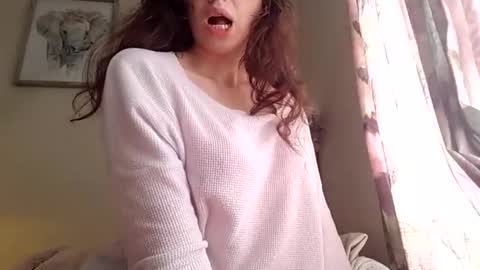 Snapshot of bouncyqueenmajesty chatting on January 28, 6:39 pm Bouncy Queen Majesty online show from January 28, 6:39 pm