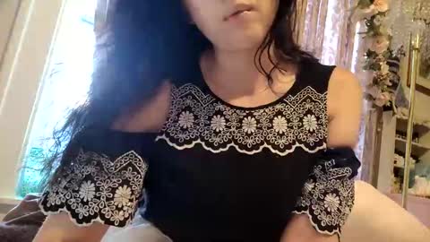 Snapshot of bouncyqueenmajesty chatting on March 2, 11:09 pm Bouncy Queen Majesty online show from March 2, 11:09 pm