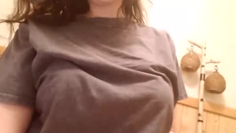 Snapshot of bouncyqueenmajesty chatting on September 16, 6:53 pm Bouncy Queen Majesty online show from September 16, 6:53 pm