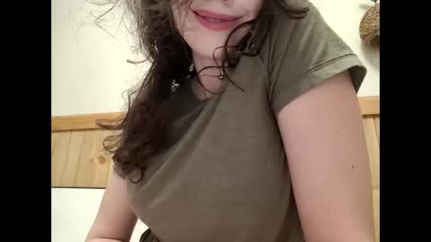 Snapshot of bouncyqueenmajesty chatting on March 11, 7:31 pm Bouncy Queen Majesty online show from March 11, 7:31 pm