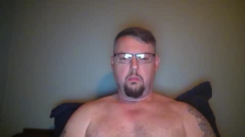 bowtieguy84 online show from May 5, 2:19 am
