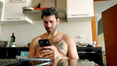 Snapshot of boy_aroundtheworld chatting on April 27, 12:36 pm Dan online show from April 27, 12:36 pm
