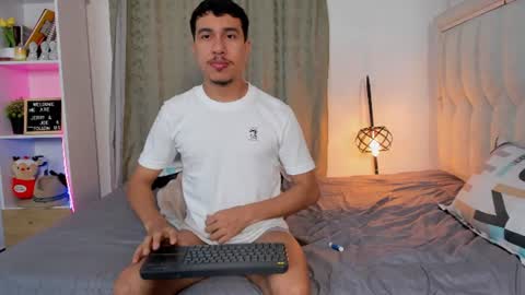boy_jerry online show from August 3, 4:44 am