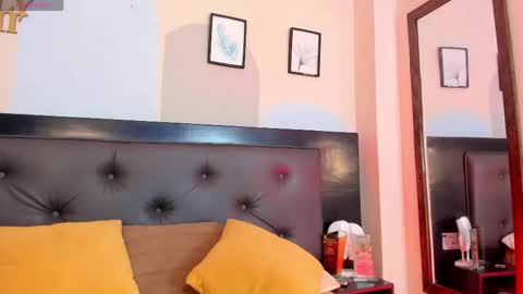 Snapshot of boy_mathew chatting on May 9, 11:48 am Mathew online show from May 9, 11:48 am
