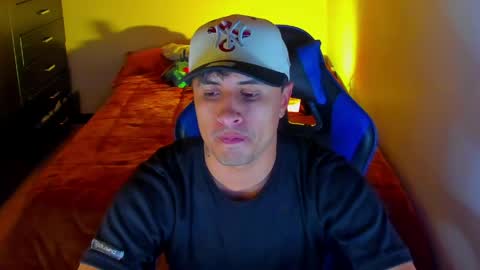 boy_nauthy online show from April 30, 12:06 am