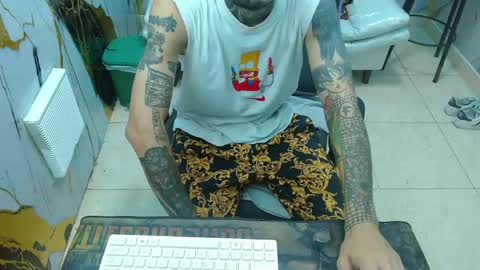 boy_tatto77 online show from May 2, 12:10 pm