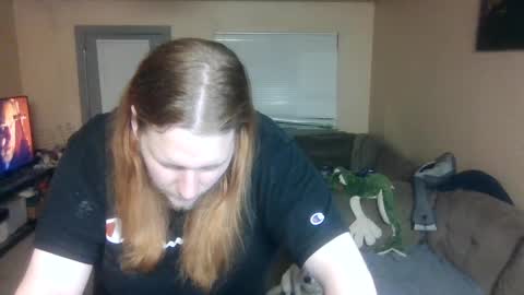 Snapshot of boyandfriend chatting on September 18, 7:10 am clay online show from September 18, 7:10 am