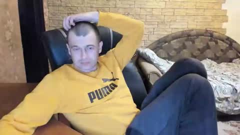 BoyApollon online show from March 8, 8:45 pm