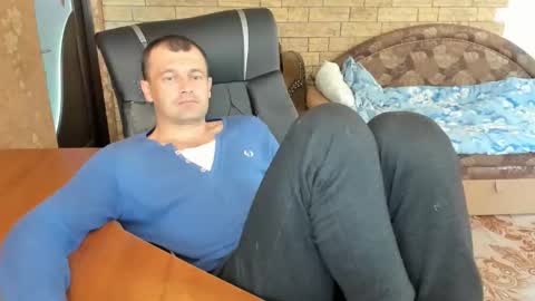 Snapshot of boyapollon chatting on June 3, 6:05 am BoyApollon online show from June 3, 6:05 am