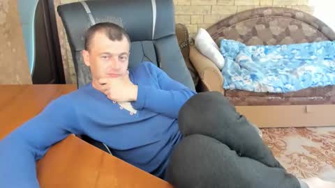 Snapshot of boyapollon chatting on June 5, 6:31 am BoyApollon online show from June 5, 6:31 am