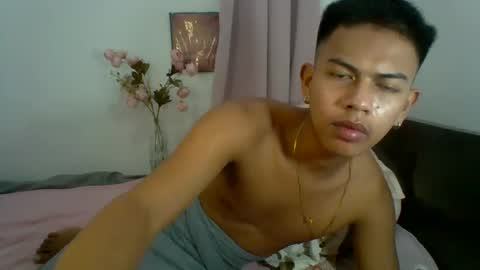 boyax16 online show from December 12, 8:43 pm