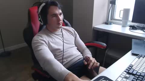 Snapshot of boybigcocks chatting on December 5, 6:22 pm For business or to fuck me contact me boybigcocks Follow my OF online show from December 5, 6:22 pm