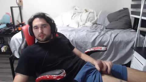 Snapshot of boybigcocks chatting on November 15, 1:14 am For business or to fuck me contact me boybigcocks Follow my OF online show from November 15, 1:14 am