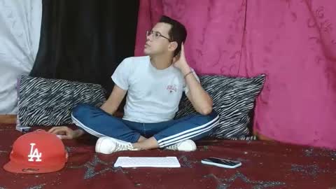 Snapshot of boyfantasies_11 chatting on December 4, 1:59 am boyfantasies_11 online show from December 4, 1:59 am