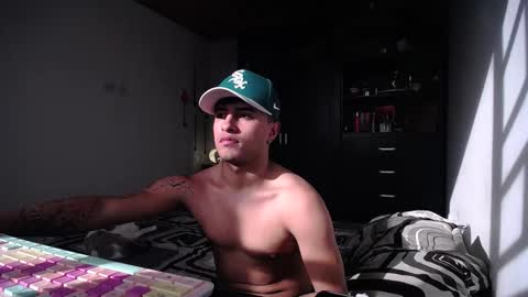 miguel  online show from February 4, 9:20 pm