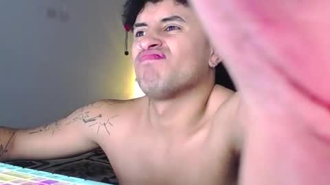 miguel  online show from February 7, 12:03 am