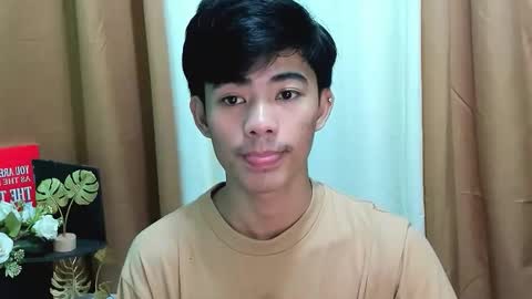 HI IM JAMES DONT FORGET GIVE ME THUMBS UP AND JOIN TO MY FANCLUB online show from November 10, 6:40 pm