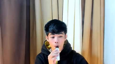 Snapshot of boynextdoor4ux chatting on April 2, 6:16 pm HI IM JAMES DONT FORGET GIVE ME THUMBS UP AND JOIN TO MY FANCLUB online show from April 2, 6:16 pm