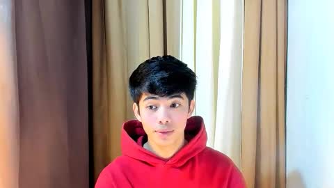 Snapshot of boynextdoor4ux chatting on April 5, 8:39 pm HI IM JAMES DONT FORGET GIVE ME THUMBS UP AND JOIN TO MY FANCLUB online show from April 5, 8:39 pm