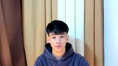 Snapshot of boynextdoor4ux chatting on April 8, 6:30 pm HI IM JAMES DONT FORGET GIVE ME THUMBS UP AND JOIN TO MY FANCLUB online show from April 8, 6:30 pm