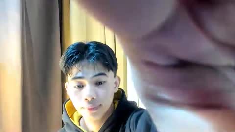 Snapshot of boynextdoor4ux chatting on April 10, 10:47 pm HI IM JAMES DONT FORGET GIVE ME THUMBS UP AND JOIN TO MY FANCLUB online show from April 10, 10:47 pm