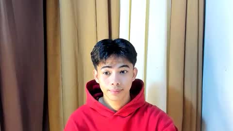 Snapshot of boynextdoor4ux chatting on April 15, 3:35 am HI IM JAMES DONT FORGET GIVE ME THUMBS UP AND JOIN TO MY FANCLUB online show from April 15, 3:35 am