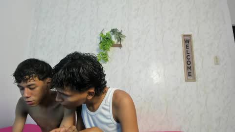 Snapshot of boys_hotparty chatting on May 31, 1:14 am ALEX - TAYLER -MIKE online show from May 31, 1:14 am