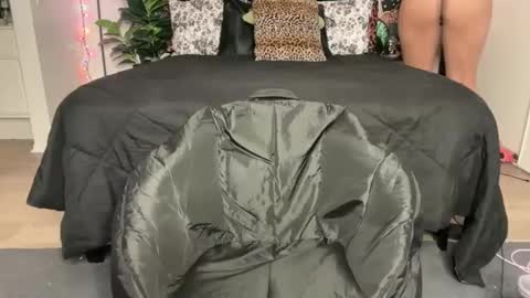 Puddin online show from December 16, 4:17 am