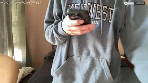 boysetsfire34 online show from November 19, 5:02 pm