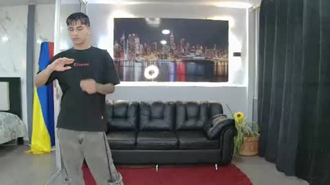 Angelo Mark Fernando Taylor online show from July 26, 11:17 am