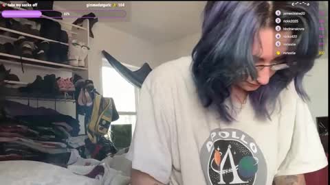 boywithbug online show from March 7, 3:42 pm