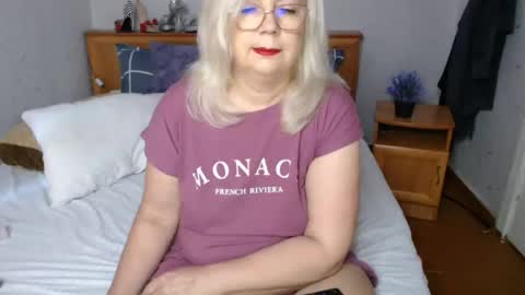 Snapshot of bozhenanude chatting on May 24, 3:44 am BozhenaNude online show from May 24, 3:44 am